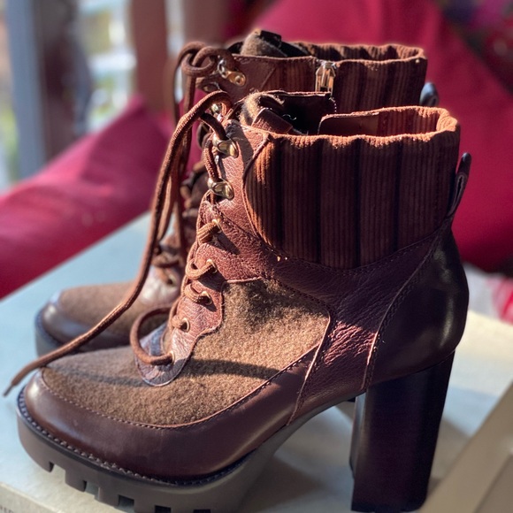 ANKLE BOOTS 🥾 NWOB - Picture 4 of 5
